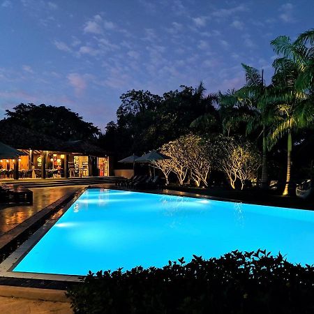 Palm Paradise Cabanas & Villas Beach Resort Tangalle Exterior photo